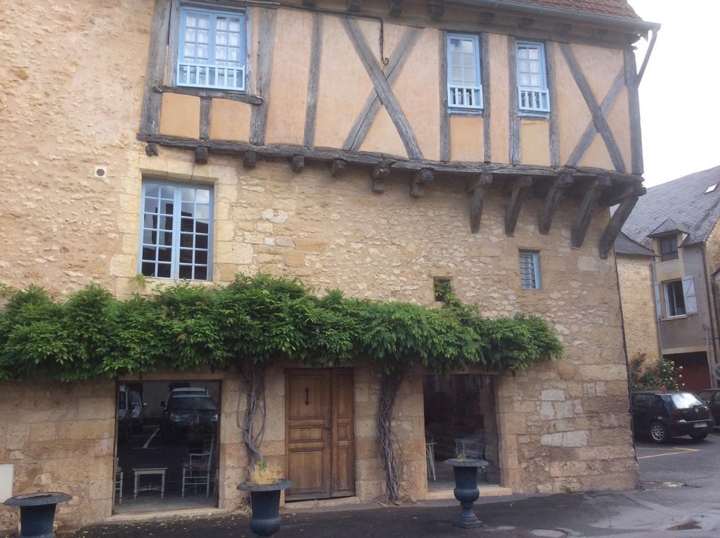 Villa La Roseraie Avec Acces Piscine Hotel La Roseraie Montignac-Lascaux Exterior foto